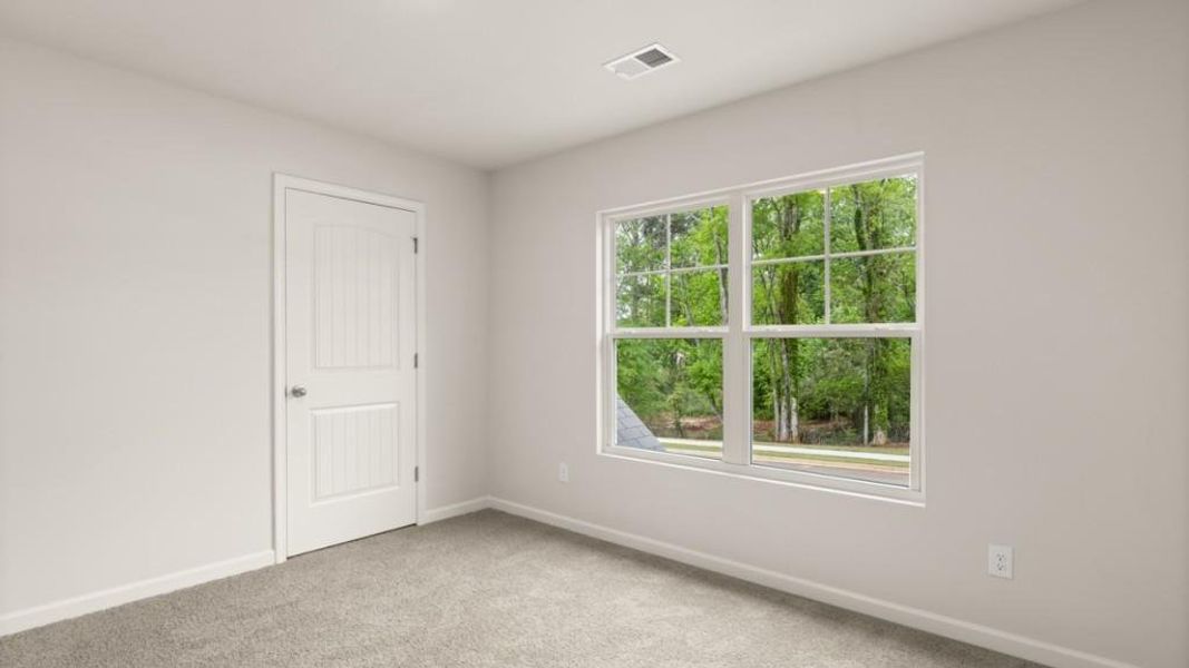 Spacious, unfurnished interior of a new home in Fairhaven, Lithia Springs (Image 29).