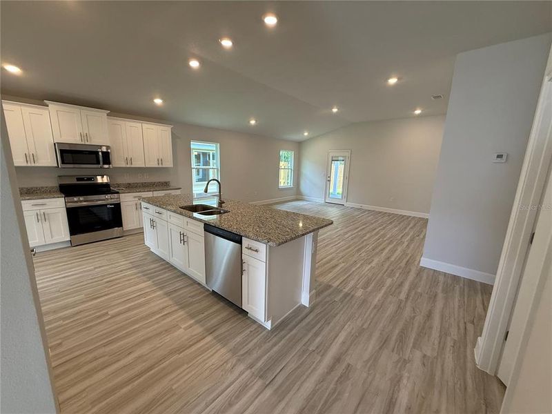 Furnished interior view inside a new home in Savannah Station, Alachua (Image 8).