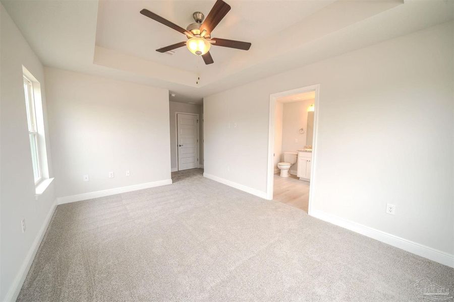 Spacious, unfurnished interior of a new home in Lexlee Estates, Pensacola (Image 11).