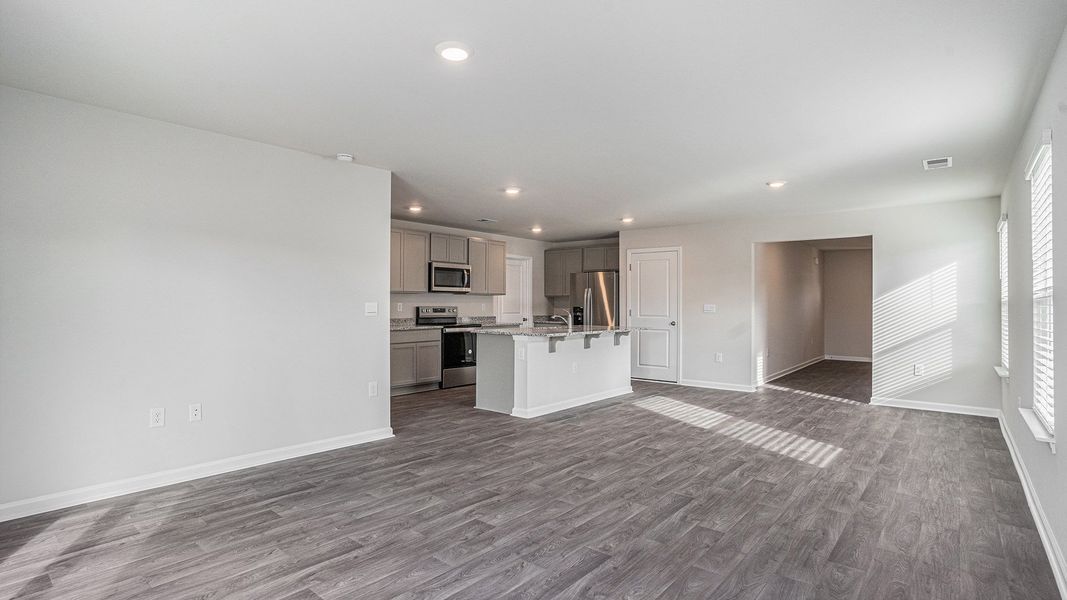 Spacious, unfurnished interior of a new home in Heritage Crossing, Conway (Image 6).
