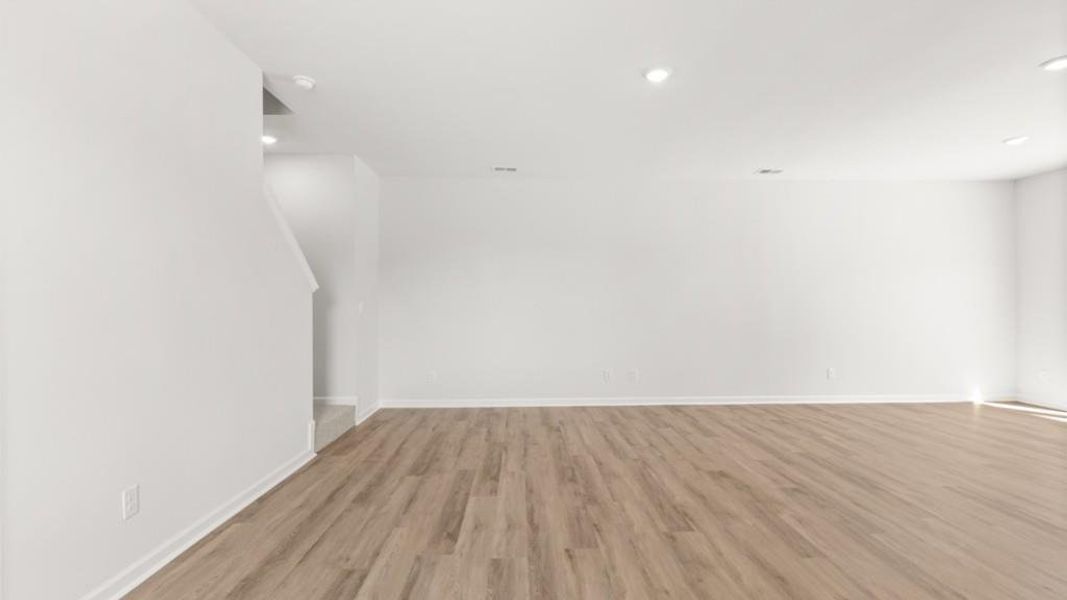Spacious, unfurnished interior of a new home in Carlton, Douglasville (Image 13).