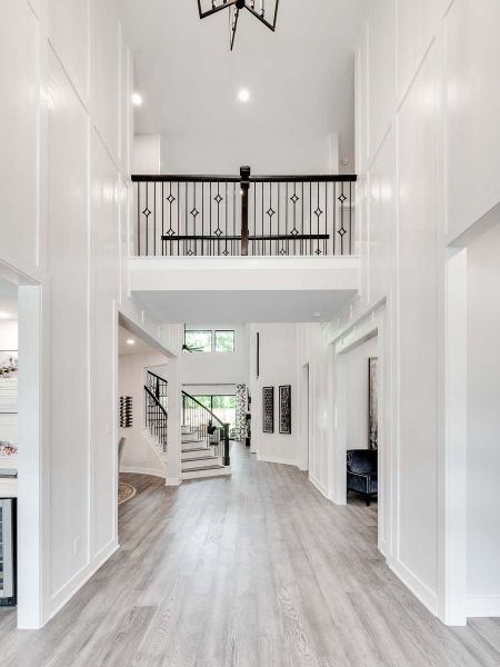Representative unfurnished interior of a home built from the Verona by Tri Pointe Homes in Sienna 80′, Missouri City (Image 21).