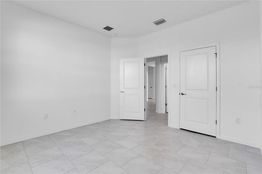 Spacious, unfurnished interior of a new home in Rye Ranch, Parrish (Image 17).