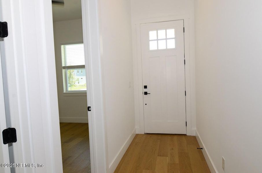 Spacious, unfurnished interior of a new home in , Jacksonville (Image 14).