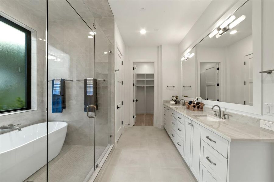 Dual sinks. Quartzite countertops Dual sinks. Quartzite countertops