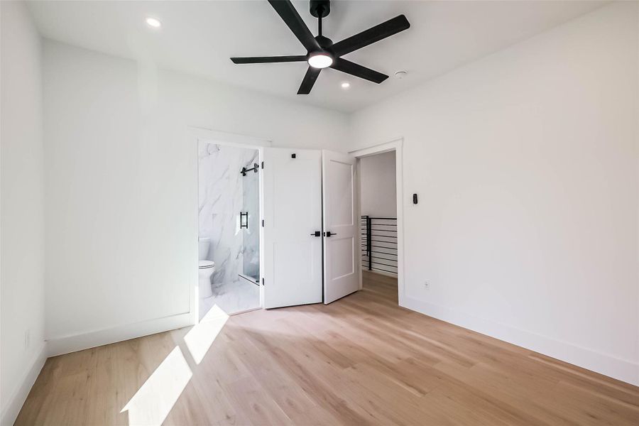 Spacious, unfurnished interior of a new home in , Houston (Image 24).