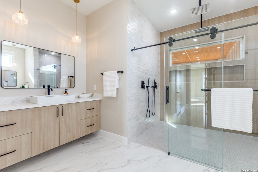 Furnished interior view inside a new home in , La Vernia (Image 6). Furnished interior view inside a new home in , La Vernia (Image 6).