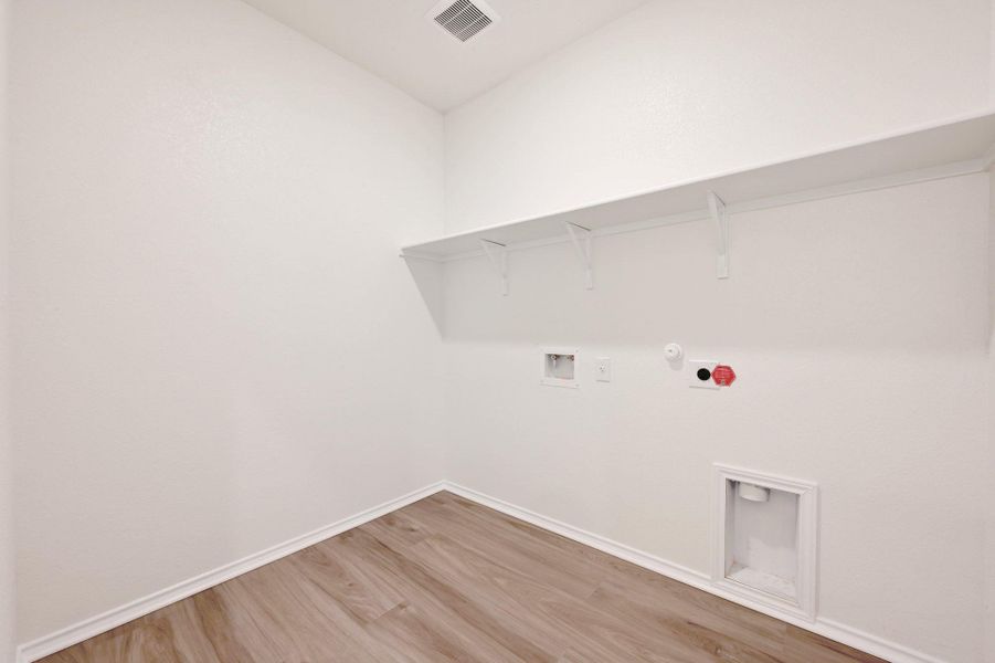 Spacious, unfurnished interior of a new home in Salerno - Heritage Collection, Round Rock (Image 11).