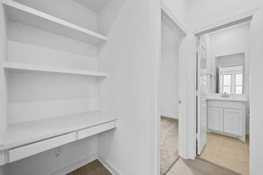 Primary Bedroom/Primary Bathroom Primary Bedroom/Primary Bathroom