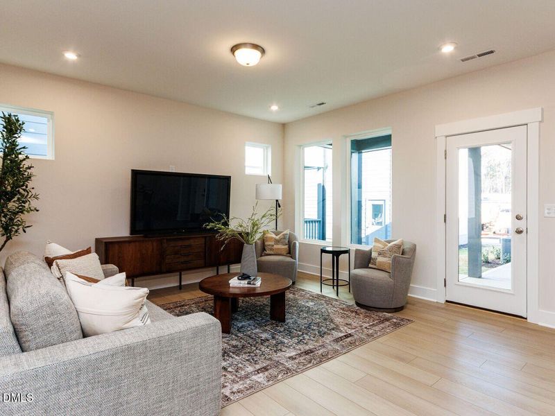 008-1280x960-living-room