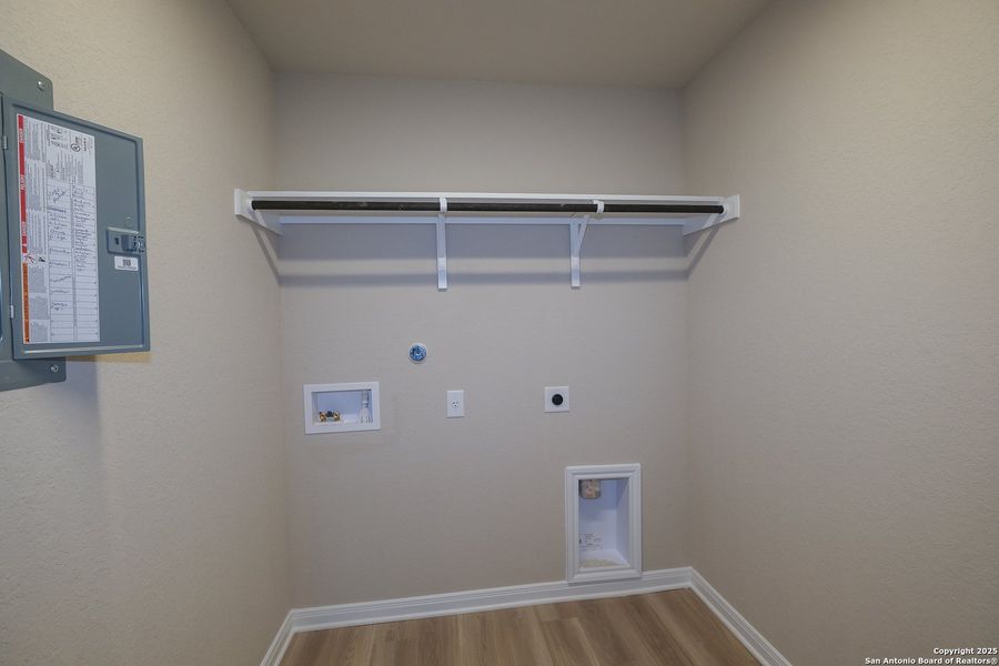 Image 65 of a home in Park Place.