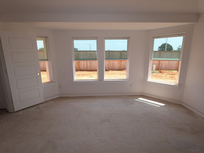 Spacious, unfurnished interior of a new home in Summerview, Fulshear (Image 13).