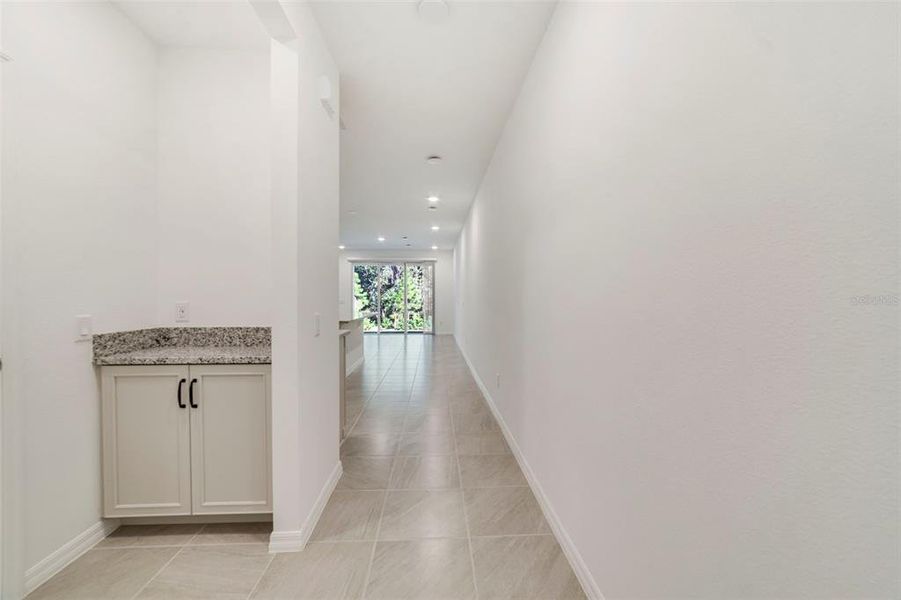 Spacious, unfurnished interior of a new home in Towns at Greenleaf, Oviedo (Image 12).