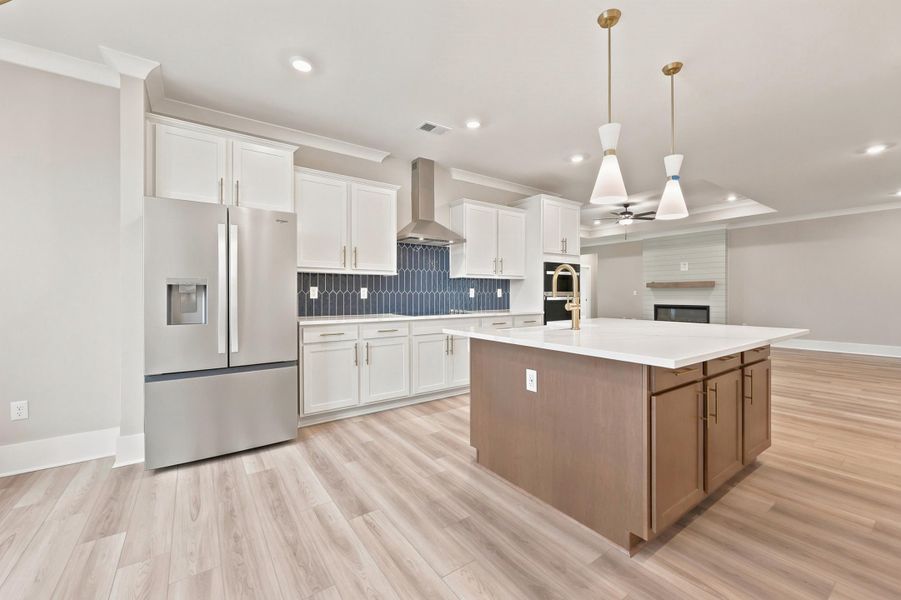 Furnished interior view inside a new home in Edgefield, Loris (Image 5).