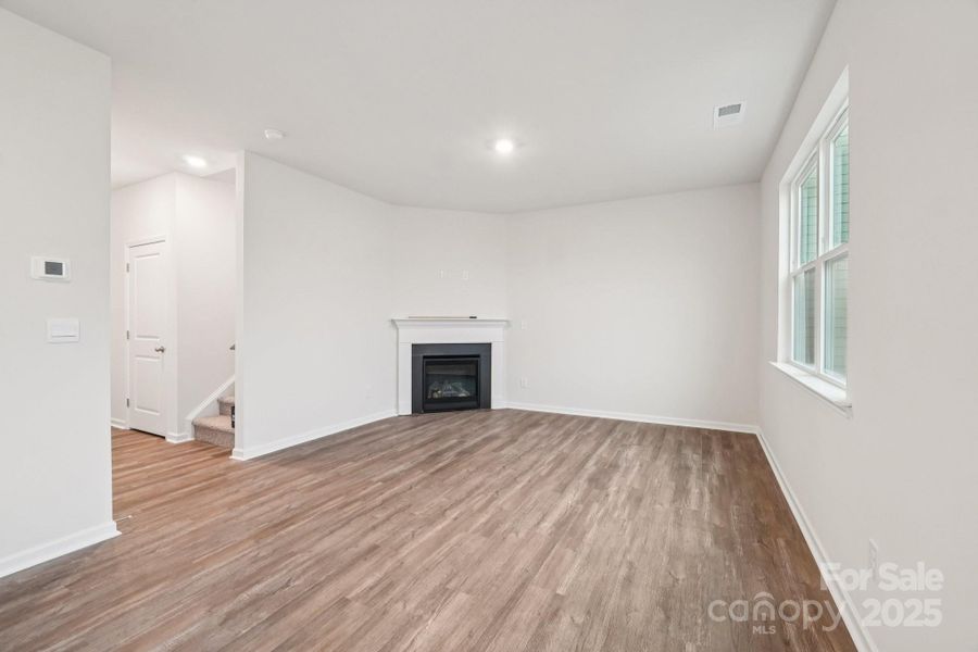 Spacious, unfurnished interior of a new home in Laurelbrook, Sherrills Ford (Image 8).
