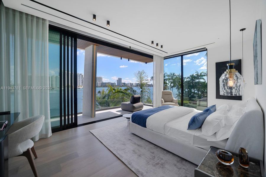 Furnished interior view inside a new home in , Miami Beach (Image 20).