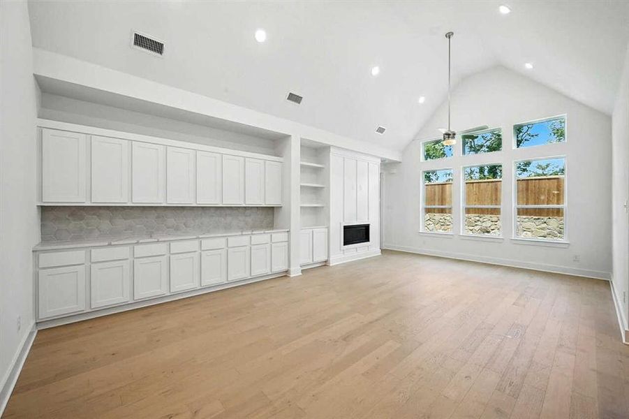 Spacious, unfurnished interior of a new home in Heritage Ranch: 50ft. lots, Sherman (Image 20). Spacious, unfurnished interior of a new home in Heritage Ranch: 50ft. lots, Sherman (Image 20).