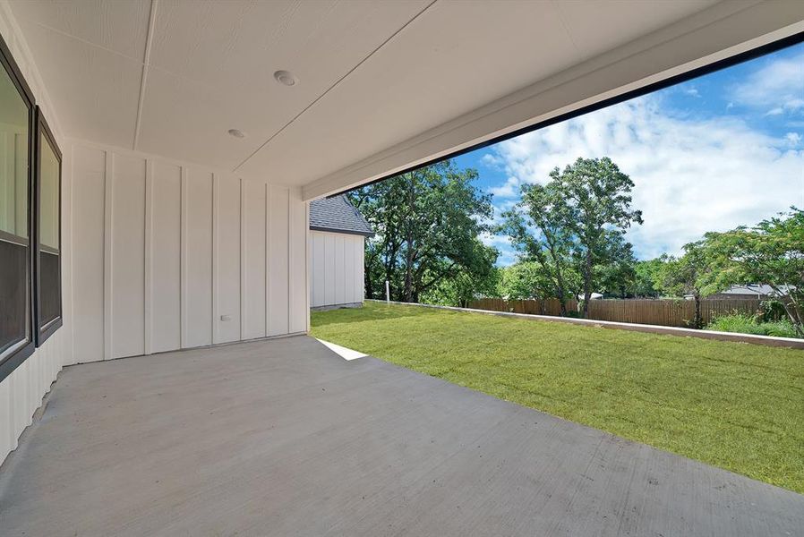 Exterior details and patio area of a home in , Joshua (Image 4).