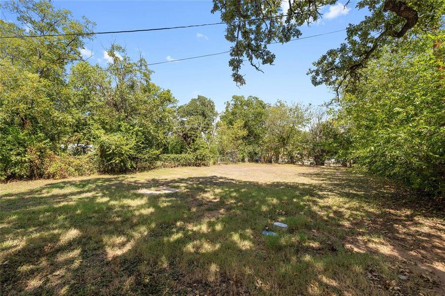 Natural landscape and outdoor views near in Brownwood (Image 19). Natural landscape and outdoor views near in Brownwood (Image 19).