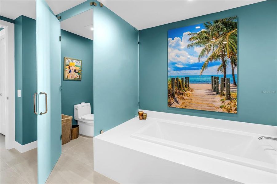 Furnished interior view inside a new home in Saltaire, St. Petersburg (Image 44).