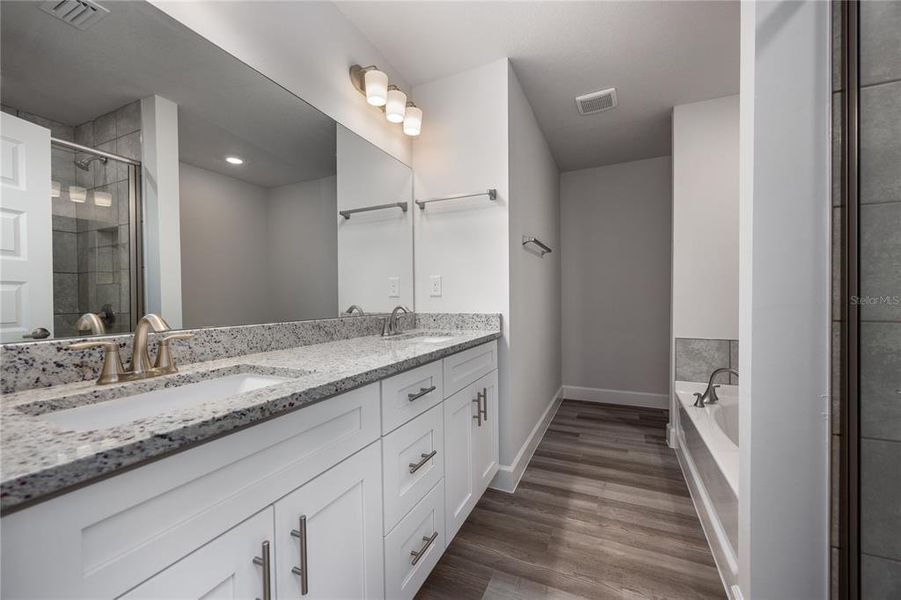 Furnished interior view inside a new home in Savannah Station, Alachua (Image 2).