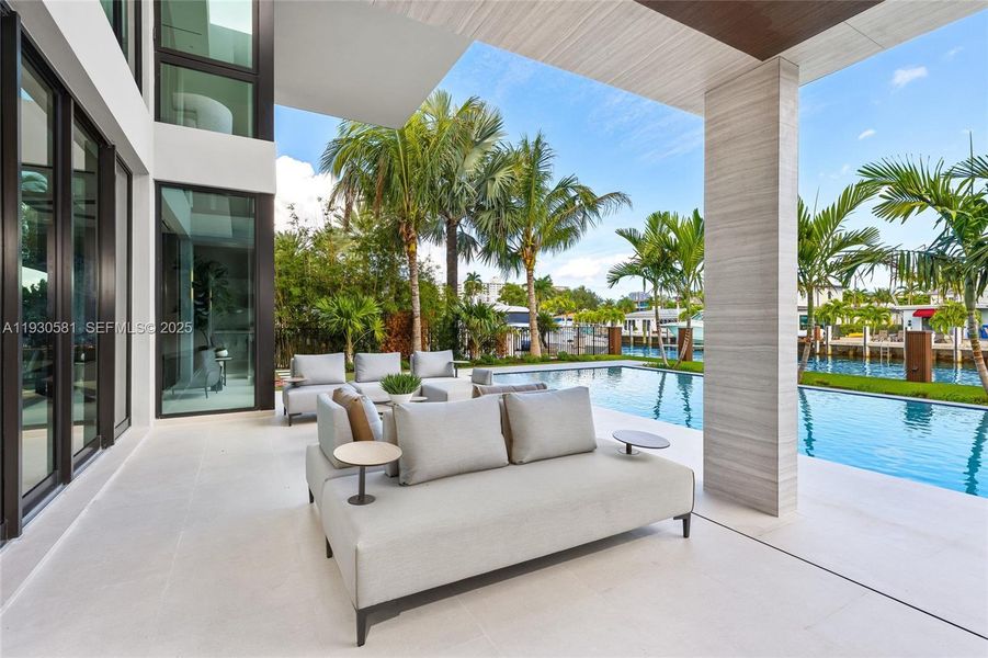 Exterior details and patio area of a home in , Fort Lauderdale (Image 36).
