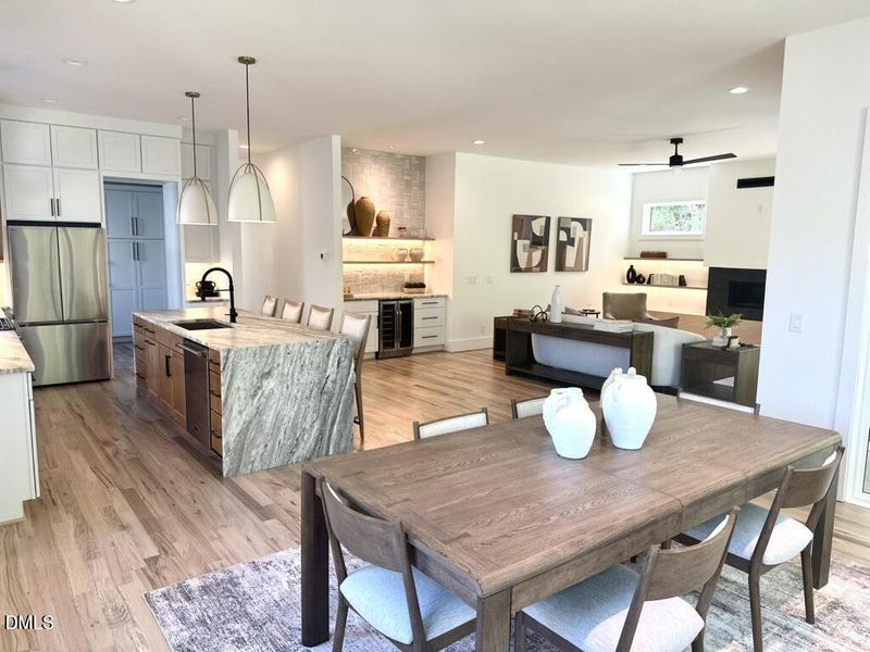 B6F22288-AFE6-4FD5-999F-B393FB5F4C41_1_1