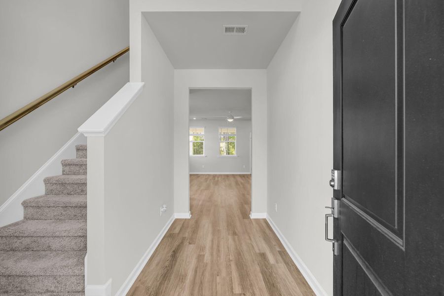 Spacious, unfurnished interior of a new home in Wildcat Chase, Summerville (Image 30).