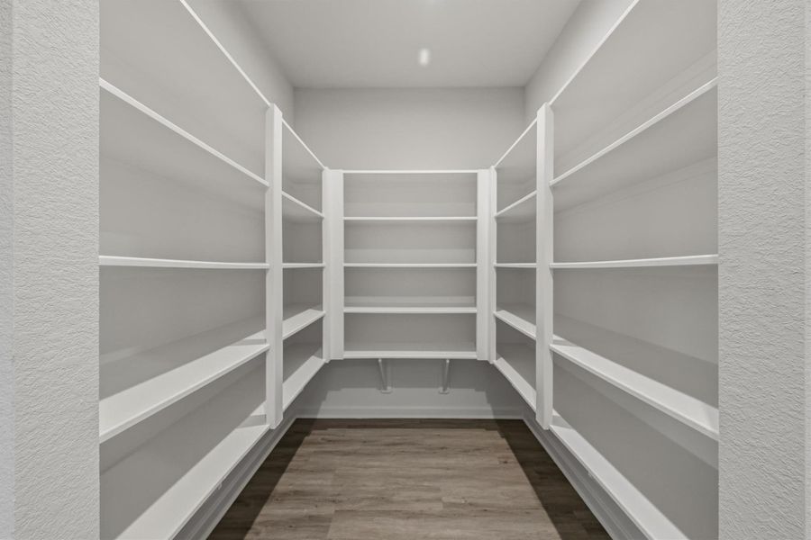 Spacious, unfurnished interior of a new home in Canterra Creek  60', Iowa Colony (Image 31).