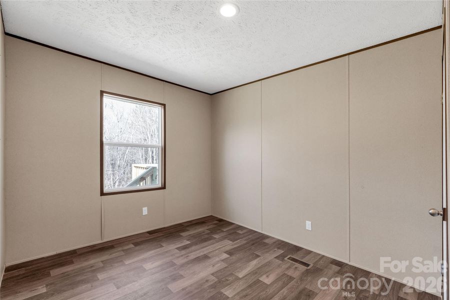 Spacious, unfurnished interior of a new home in , Blacksburg (Image 20).