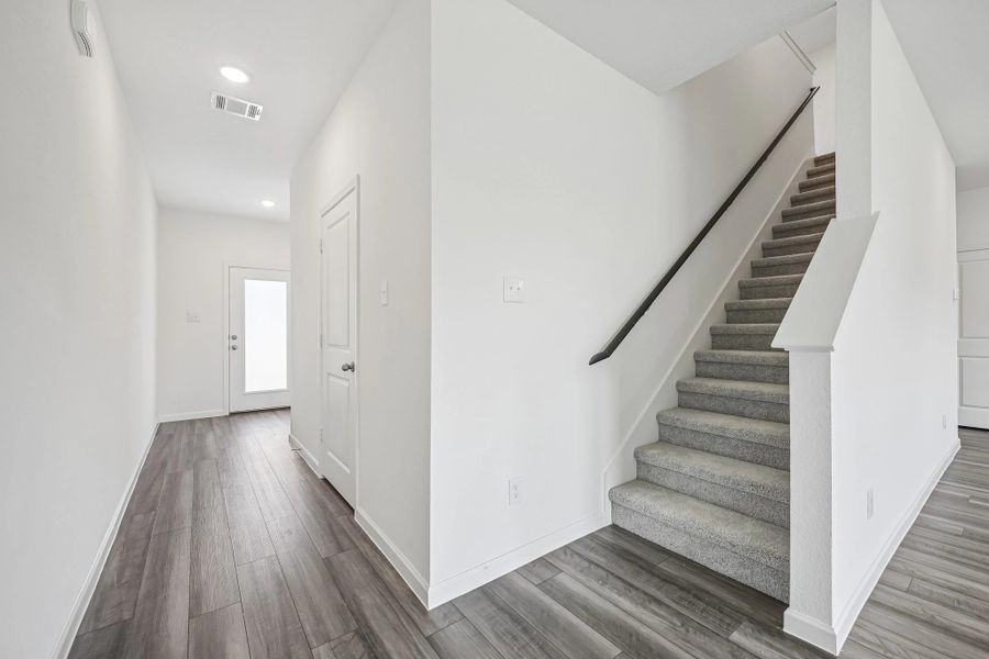 Representative unfurnished interior of a home built from the Endeavor by Starlight Homes in Sunrise at Arbor Ridge, La Vergne (Image 15). Representative unfurnished interior of a home built from the Endeavor by Starlight Homes in Sunrise at Arbor Ridge, La Vergne (Image 15).