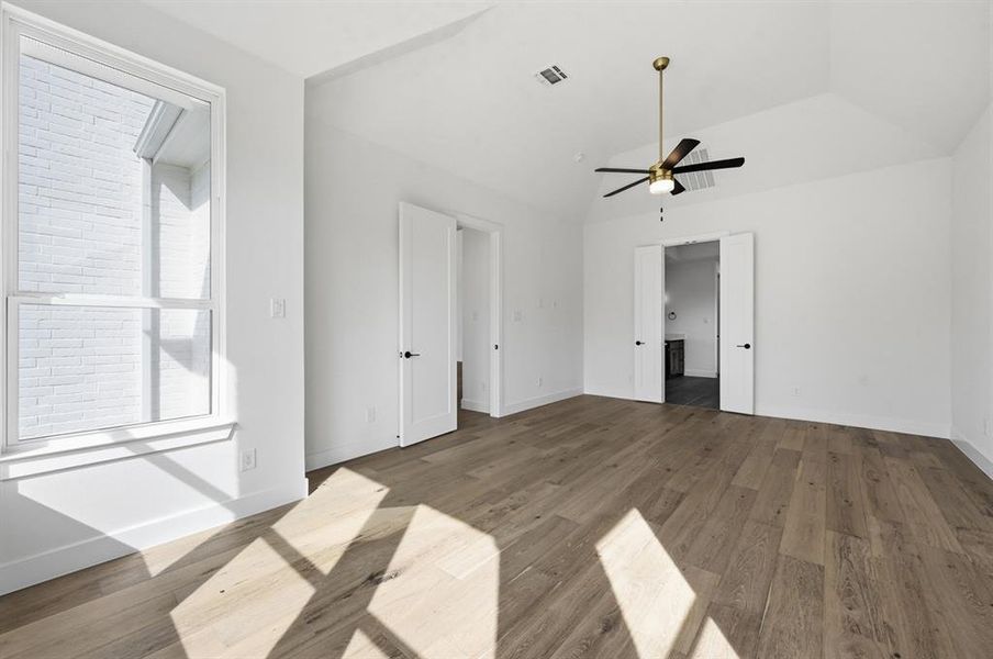 Spacious, unfurnished interior of a new home in Mustang Lakes, Celina (Image 17).