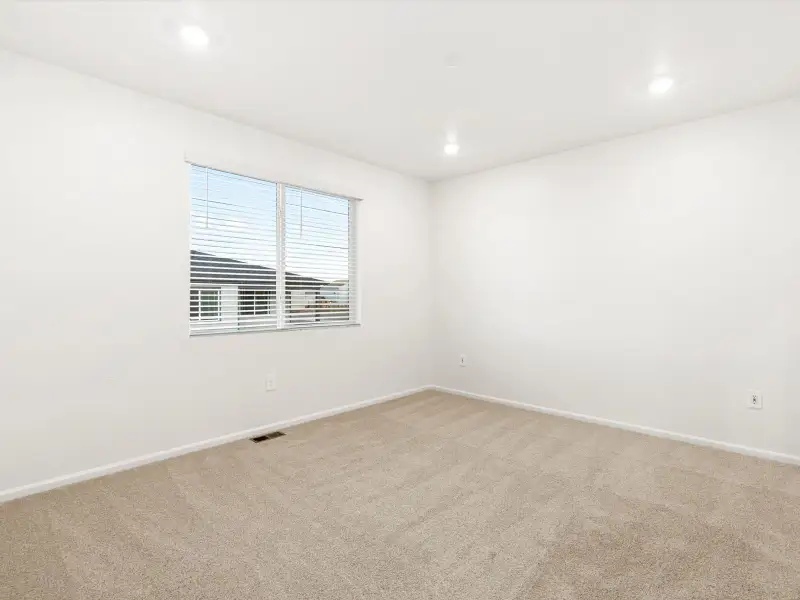 Spacious, unfurnished interior of a new home in Paint Brush Hills, Peyton (Image 11).