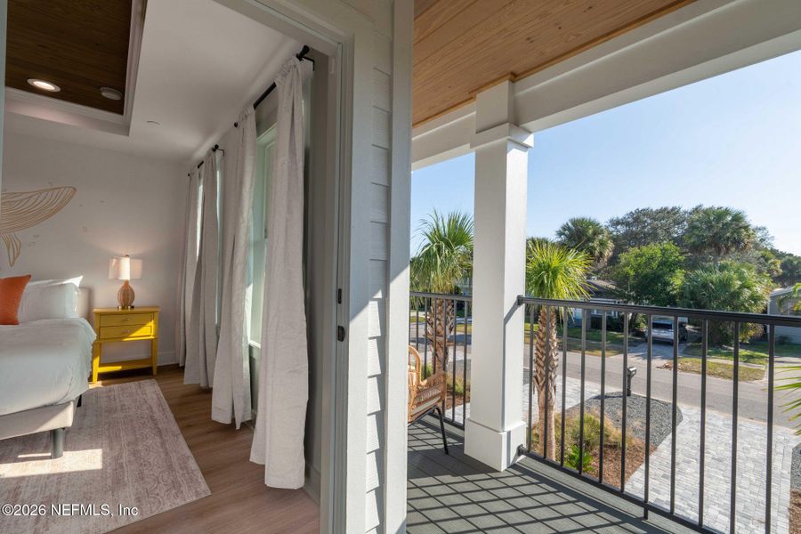 Exterior details and patio area of a home in , Jacksonville Beach (Image 24).