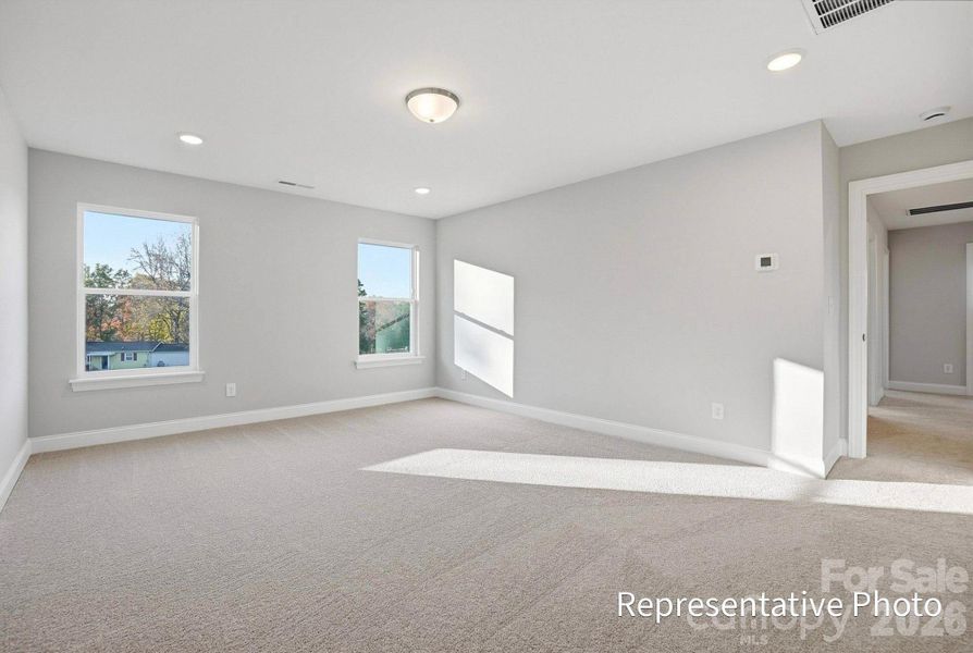 Spacious, unfurnished interior of a new home in Waterford Commons, Rock Hill (Image 24).
