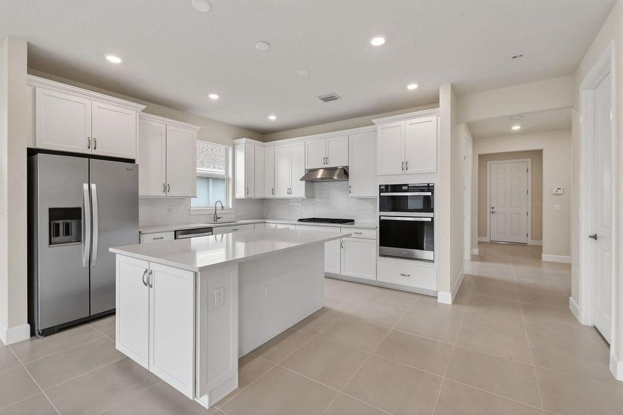Lot895-13579SWVERMILLIONCIR(20) Lot895-13579SWVERMILLIONCIR(20)