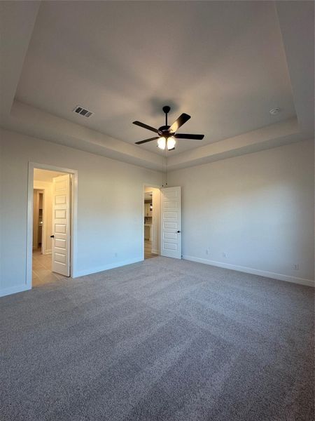 Spacious, unfurnished interior of a new home in Cross Creek West, Fulshear (Image 28).