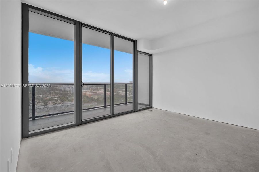 Spacious, unfurnished interior of a new home in , Hallandale Beach (Image 22).