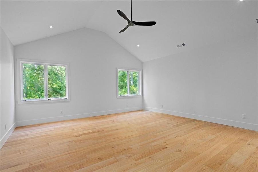 Spacious, unfurnished interior of a new home in , Atlanta (Image 25).