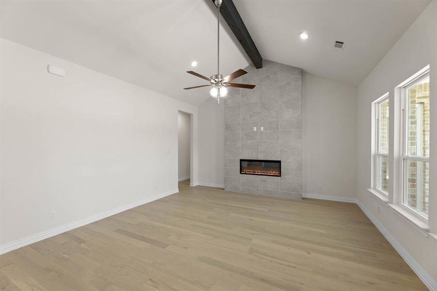 325 Slimp-Living Room-2 325 Slimp-Living Room-2