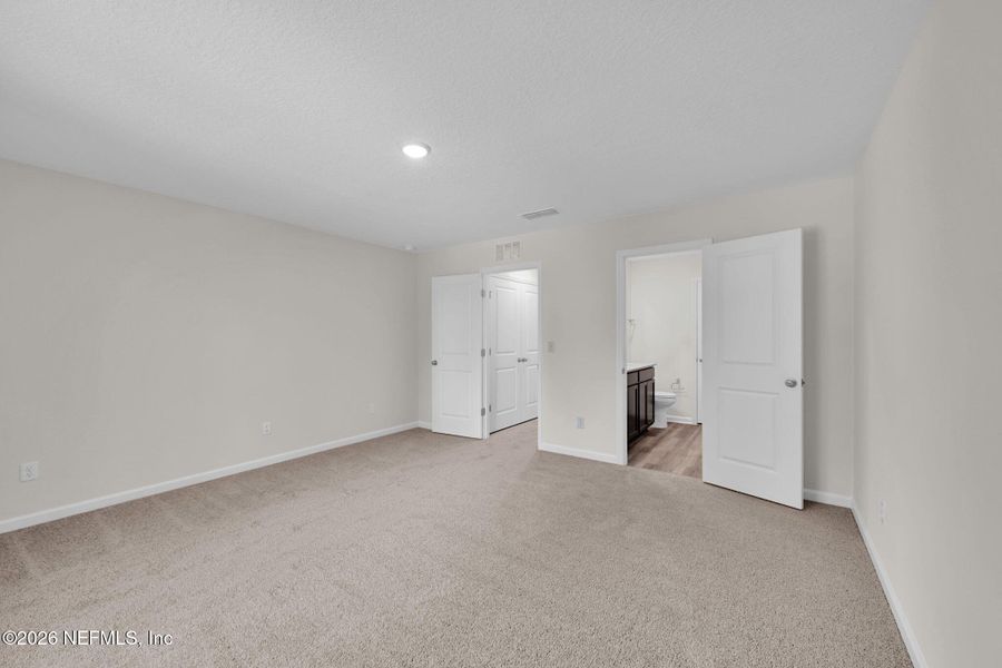 Spacious, unfurnished interior of a new home in Baxley Villas, Middleburg (Image 13).