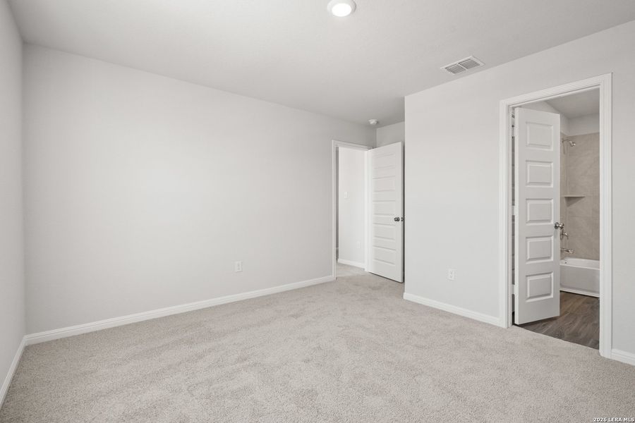 Spacious, unfurnished interior of a new home in Applewhite Meadows, San Antonio (Image 17). Spacious, unfurnished interior of a new home in Applewhite Meadows, San Antonio (Image 17).
