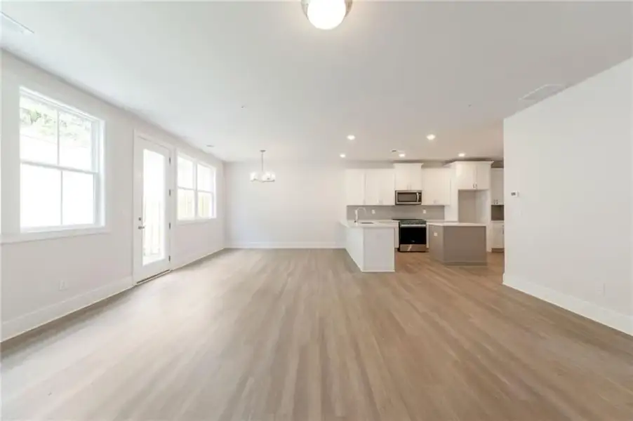 Spacious, unfurnished interior of a new home in , Marietta (Image 15).