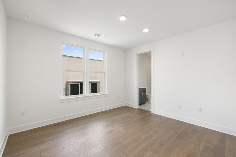 Spacious, unfurnished interior of a new home in Agave, Austin (Image 27).
