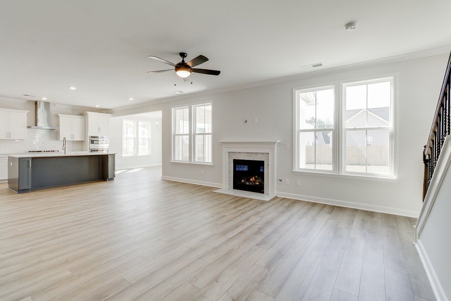 Spacious, unfurnished interior of a new home in Pebble Branch, Chapin (Image 23).