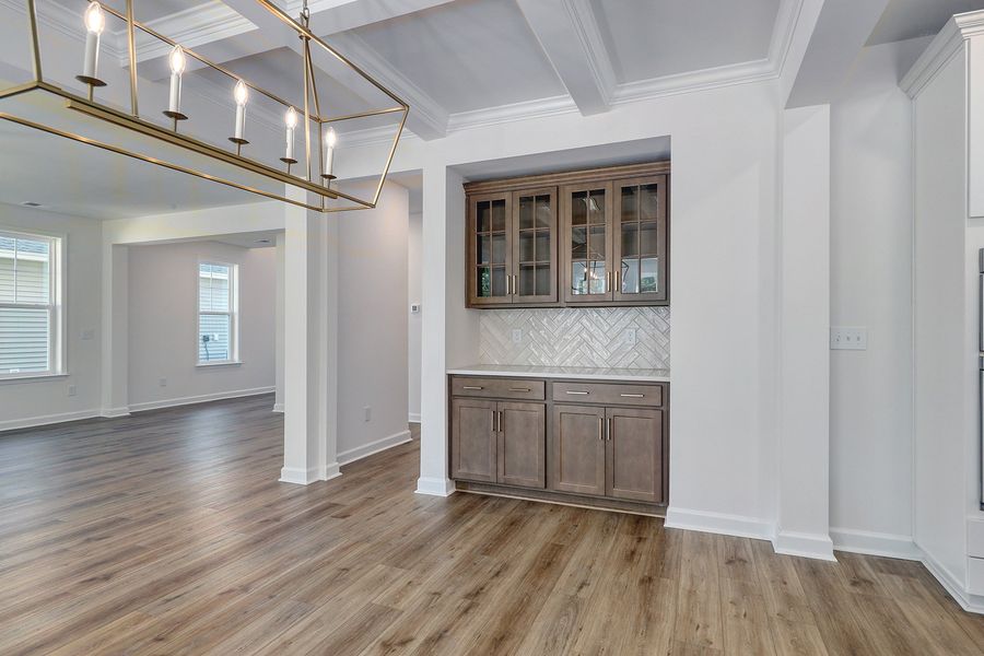 Spacious, unfurnished interior of a new home in Arcadia, Myrtle Beach (Image 21).