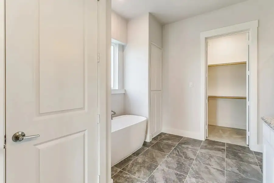 Representative furnished interior of a home built from the The Rhett by Elmwood Custom Homes in Byrum Ranch, Maypearl (Image 14).