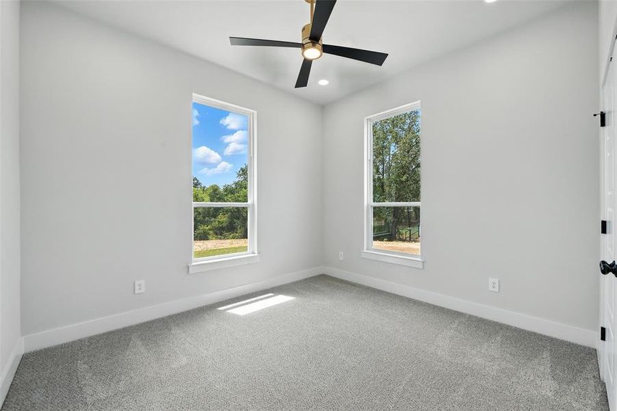 Spacious, unfurnished interior of a new home in , Weatherford (Image 26).