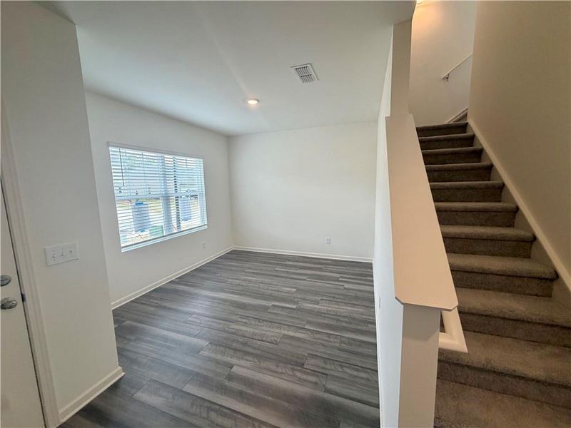 Spacious, unfurnished interior of a new home in Mt. Tabor Ridge, Dallas (Image 20). Spacious, unfurnished interior of a new home in Mt. Tabor Ridge, Dallas (Image 20).