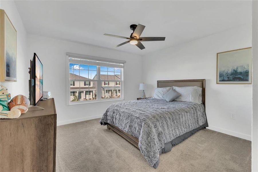 Furnished interior view inside a new home in , Orlando (Image 19).